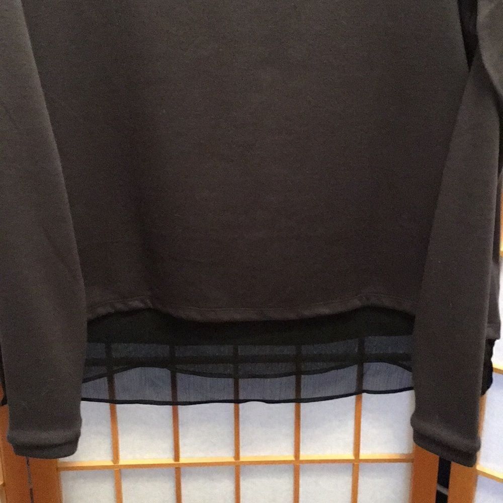3/$20 Simply Vera by Vera Wang L/S Top - Picture 6 of 8